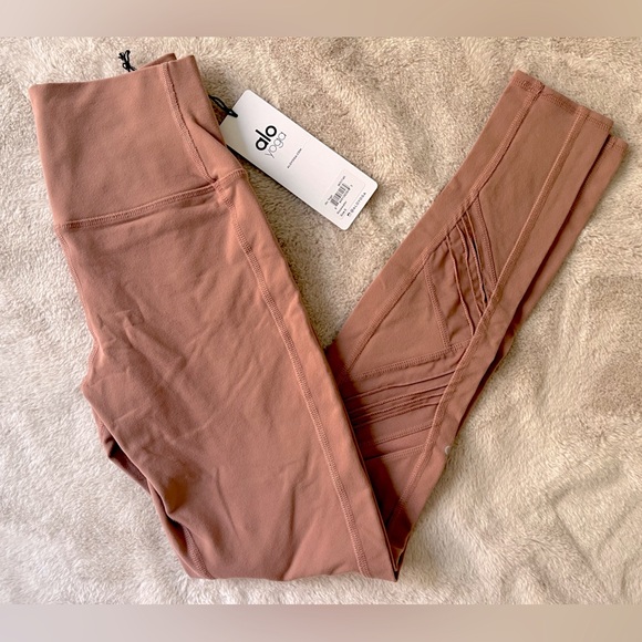 NWT ALO Yoga Ultimate High-Waist Legging Rosewater Size S - Picture 12 of 12